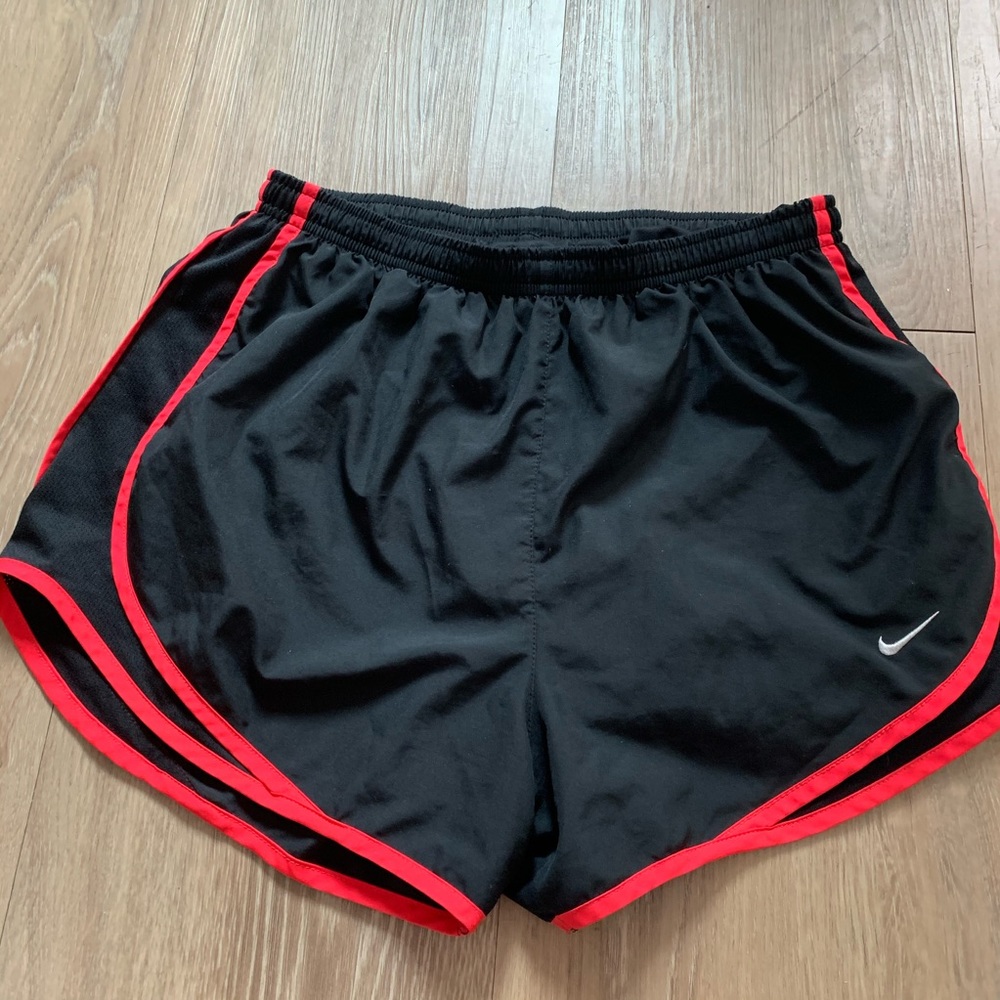 WOMENS NIKE TEMPO DRI-FIT RUNNING SHORTS SZ M